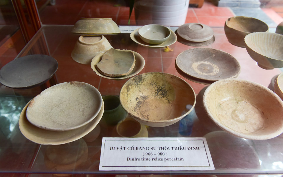 Cận cảnh 2.000 bậc không phép xuyên lõi di sản Tràng An